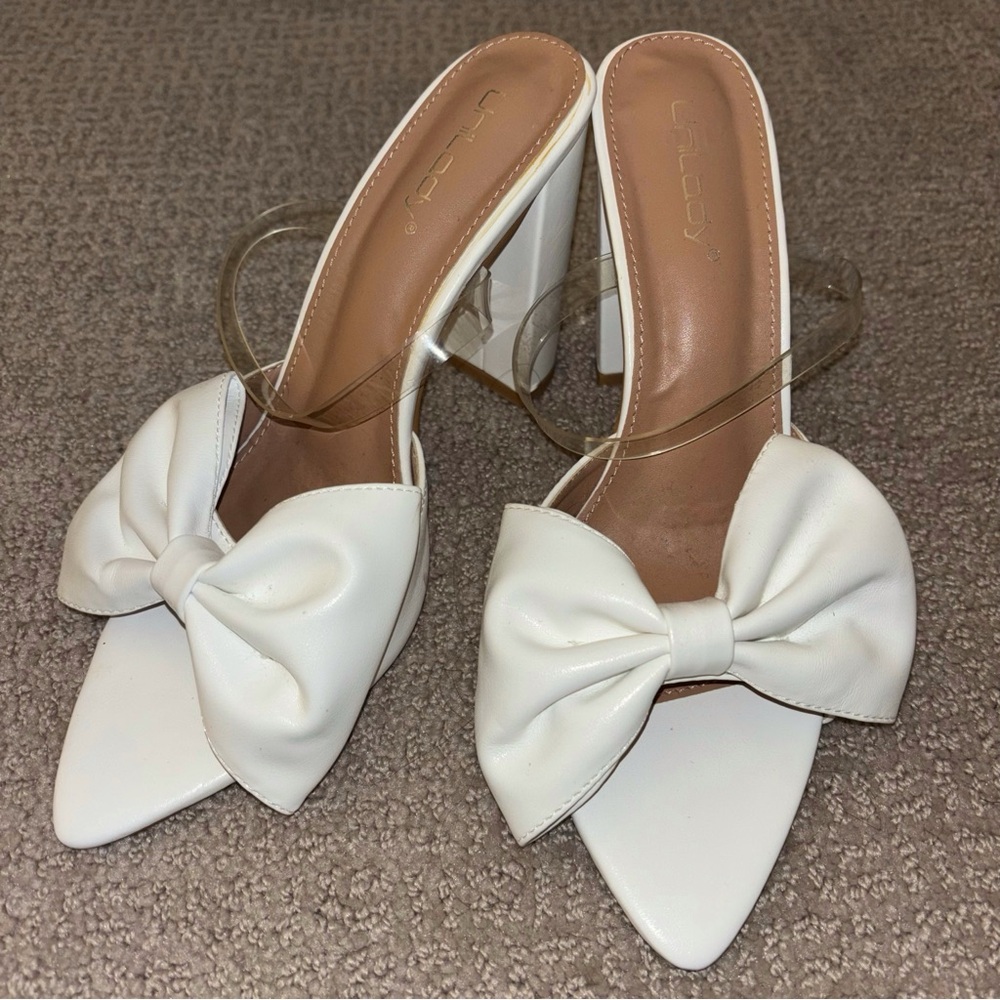 White Bow Heels